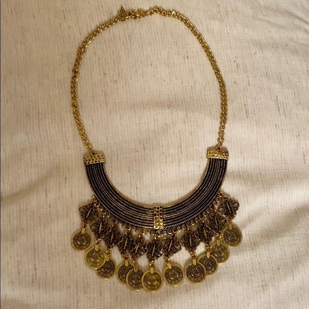Trezo Lavi bar and coin necklace